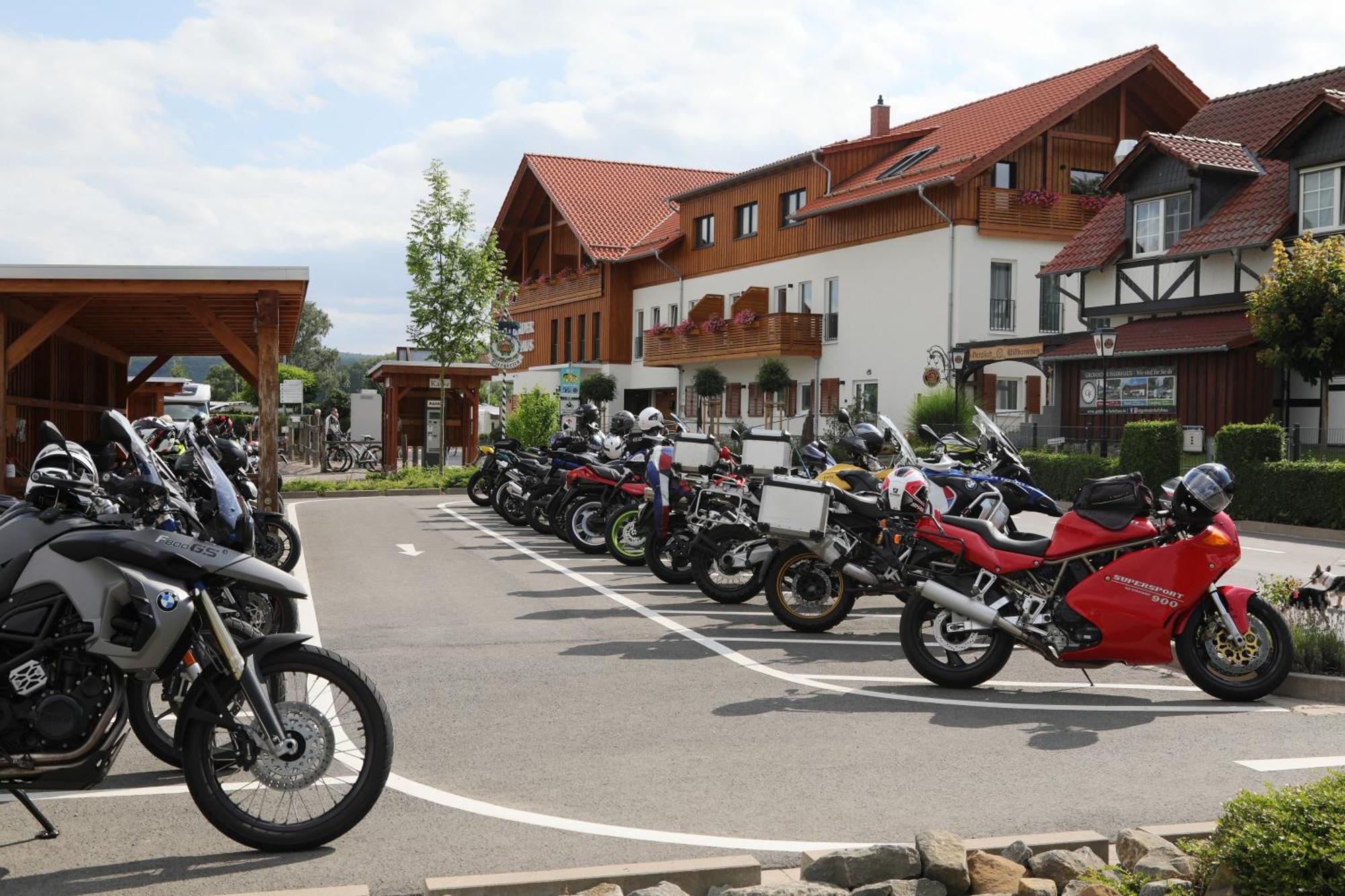 Hotel Grohnder Faehrhaus Emmerthal エクステリア 写真